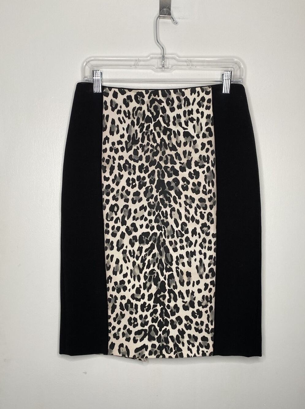 WHITE HOUSE BLACK MARKET LEOPARD PRINT SKIRT – WOMEN’S SIZE 6 (BLACK CREAM)